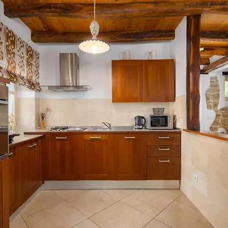 Villa Ida With View