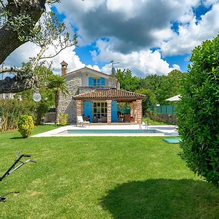Ida With View Villa